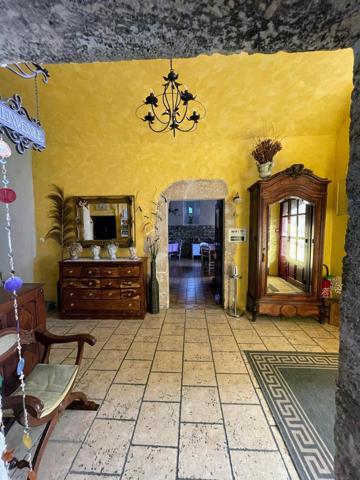 فندق Le Manoir Du Raveyron فالون بون دارْك المظهر الخارجي الصورة